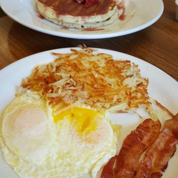 Denny's - Co-Reactor pancake meal - American Near Me - Sneads Ferry, North Carolina Denny's - Co-Reactor pancake meal - American Near Me - Sneads Ferry, North Carolina