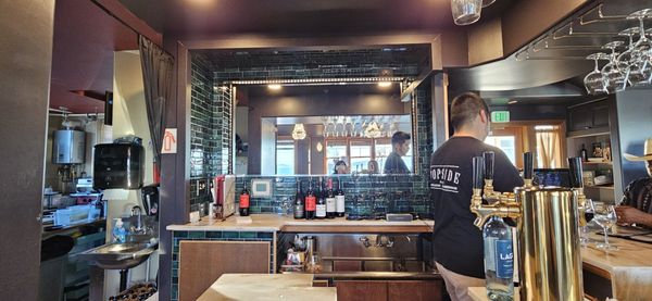 Topside Bar & Grill by null