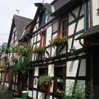 Im Lämmlein - Außenansicht von 'Im Lämmmlein' - Wine Bars Near Me - Unkel, RP Im Lämmlein - Außenansicht von 'Im Lämmmlein' - Wine Bars Near Me - Unkel, RP