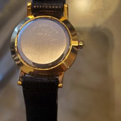 Pacific Diamond - They totally gouged the back of my watch. BUTCHERS!!!!! The owner Ted is horribly rude who said he was a multimillionaire. Who cares?!!
