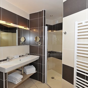 Hôtel Les 2 Rives - Salle d'eau Suite - Hotels Near Me - Banassac, 48 Hôtel Les 2 Rives - Salle d'eau Suite - Hotels Near Me - Banassac, 48
