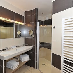 Hôtel Les 2 Rives - Salle d'eau Suite