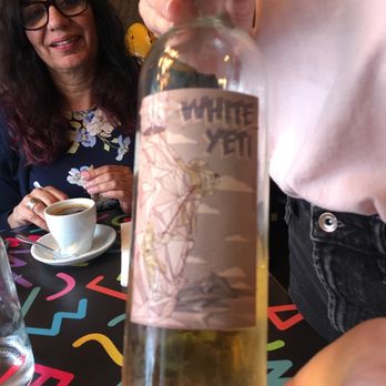 Fugazzi Pizza - White Yeti Wine - Pizza Near Me - Montreal, Quebec Fugazzi Pizza - White Yeti Wine - Pizza Near Me - Montreal, Quebec