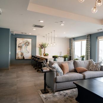 Molyneaux Home - a modern living room - Flooring Near Me - Pittsburgh, Pennsylvania Molyneaux Home - a modern living room - Flooring Near Me - Pittsburgh, Pennsylvania