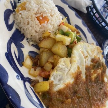 Bahía Grill Cocina Mexicana - Huevos rancheros - Mexican Near Me - Corona, California Bahía Grill Cocina Mexicana - Huevos rancheros - Mexican Near Me - Corona, California
