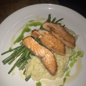 Greene Hook - Salmon + Sorrel with Orzo and asparagus. Incredibly bland - Gastropubs Near Me - Jersey City, New Jersey