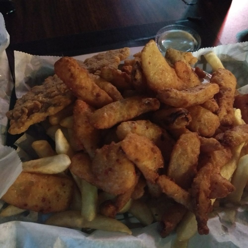Pete's Garage Bar - Sampler tray - Bars Near Me - Oshkosh, Wisconsin Pete's Garage Bar - Sampler tray - Bars Near Me - Oshkosh, Wisconsin