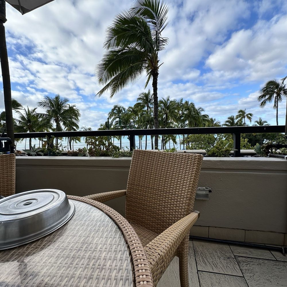 SHOR - Ocean view at the Shor Restaurant, Hyatt Regency Hotel Waikiki!!! - Breakfast & Brunch Near Me - Honolulu, Hawaii SHOR - Ocean view at the Shor Restaurant, Hyatt Regency Hotel Waikiki!!! - Breakfast & Brunch Near Me - Honolulu, Hawaii