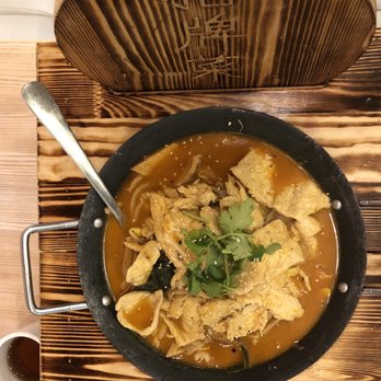 Bai Wei - Smelly Pot with Chicken - Szechuan Near Me - Philadelphia, Pennsylvania