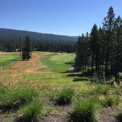 Rope Rider Golf Course - The view from the clubhouse to hole 10