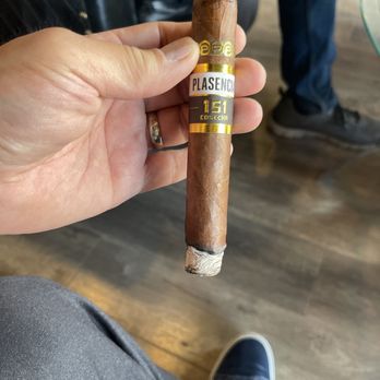 La Chaveta Cigar Lounge - Lounges Near Me - Columbus, Ohio La Chaveta Cigar Lounge - Lounges Near Me - Columbus, Ohio