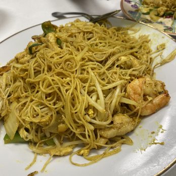 HD Cuisine - Singapore fried noodles - Asian Fusion Near Me - Wheeling, Illinois