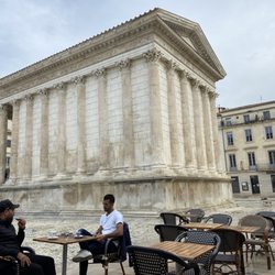 Café Carré