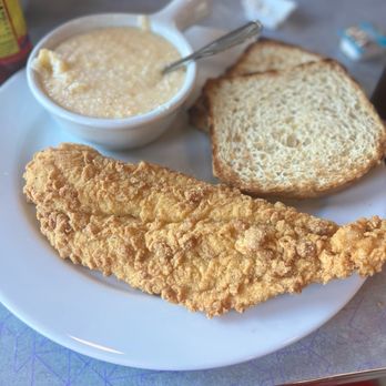 Thumbs Up Diner - Catfish with cheese grits - Breakfast & Brunch Near Me - Fayetteville, Georgia