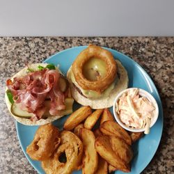 Navigation Inn - Mmmmmmmm burger