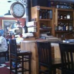 Squaretoe's Restaurant - dining room