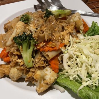 Ying's Thai-Sushi - Pad See Ewe - Sushi Bars Near Me - Sandy, Utah Ying's Thai-Sushi - Pad See Ewe - Sushi Bars Near Me - Sandy, Utah