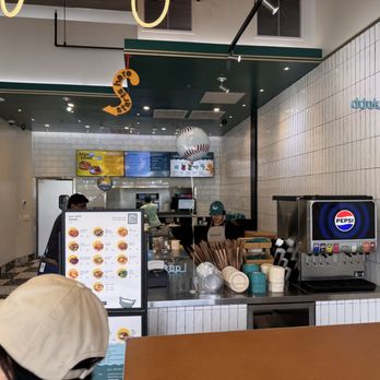 Tigawok - Interior - Chinese Near Me - San Diego, California