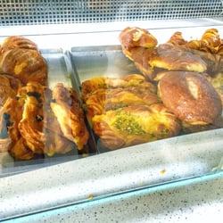 Il Giglio - Danesi con granella di pistacchio, notevoli!
