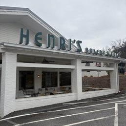 Exterior photo of Henri's Bakery & Deli - Atlanta, Georgia Exterior photo of Henri's Bakery & Deli - Atlanta, Georgia