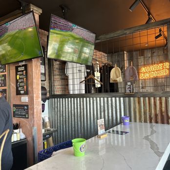 Silver Creek Barbeque - Lobby area with merchandise to purchase - Barbeque Near Me - San Jose, California
