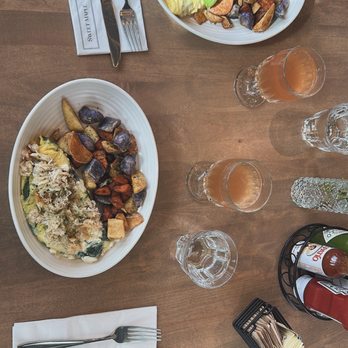 Sweet Maple - Bay bottom omelette  Hass omelette  Bottomless guava mimosas - Breakfast & Brunch Near Me - Santa Monica, California