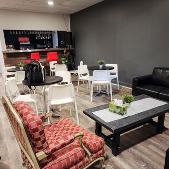 Abanico Dance Academy - Seating area - Dance Studios Near Me - Etobicoke, Ontario