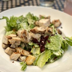 The Wallow Bar & Grill - Caesar Salad w/ Chicken