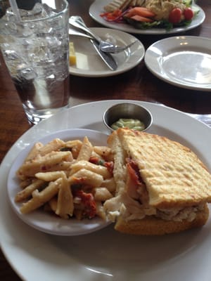 6th & Vine Restaurant and Wine Bar by null