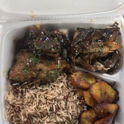 Jammin Nyaminz & Caterers - Jerk chicken rice and peas, plantain... Soo yummy