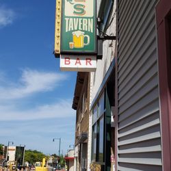 McGuire's Bar