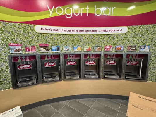 MENCHIE’S FROZEN YOGURT - Updated May 2025 - 3149 W Quintale Dr ...