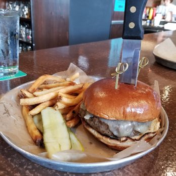Burger Bar Chicago - A build  your own burger bar prime burger with white cheddar - Burgers Near Me - Chicago, Illinois