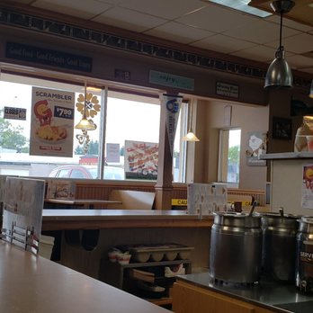 George Webb - the inside of a fast food restaurant - Desserts Near Me - West Allis, Wisconsin