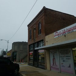 Smokey J's - Don't miss it...right off the square.