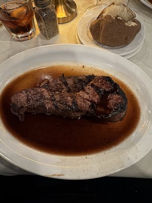 Tom's Steakhouse by null