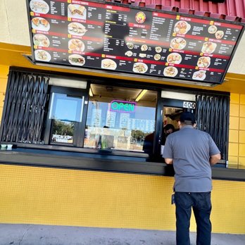 El Jalapeno Rojo - a man ordering food - Mexican Near Me - San Jose, California El Jalapeno Rojo - a man ordering food - Mexican Near Me - San Jose, California