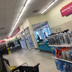 dd's Discounts - In line
