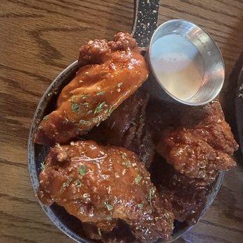 Chalet - Chalet Wings - New American Near Me - Chicago, Illinois