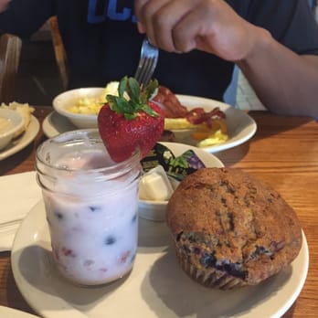 Cracker Barrel Old Country Store - Breakfast & Brunch Near Me - Phoenix, Arizona