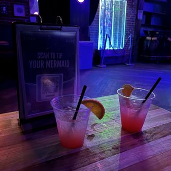 Dive Bar - Dive Bars Near Me - Sacramento, California