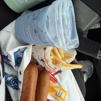 Wienerschnitzel - Fast Food Near Me - El Cerrito, California