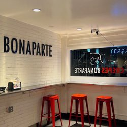 Crepes Bonaparte - Bar area