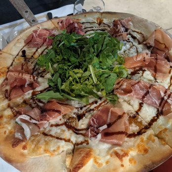 Cosmo's Bistro - Best pizza ever! - Italian Near Me - Glendora, California