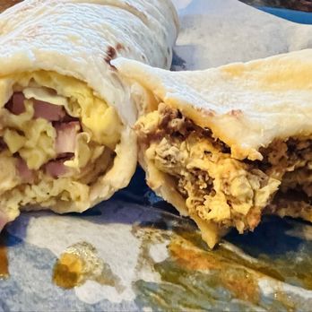 La Palma Mexican Restaurant - Ham and chorizo breakfast burritos with egg - Mexican Near Me - Corpus Christi, Texas La Palma Mexican Restaurant - Ham and chorizo breakfast burritos with egg - Mexican Near Me - Corpus Christi, Texas