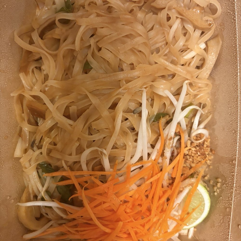 Lotus Vegan - Pad Thai - Vegan Near Me - North Hollywood, California Lotus Vegan - Pad Thai - Vegan Near Me - North Hollywood, California
