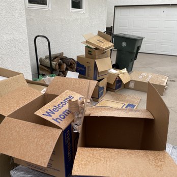 Your Neighborhood Junk Removal - Before - Junk Removal & Hauling Near Me - Hawthorne, California Your Neighborhood Junk Removal - Before - Junk Removal & Hauling Near Me - Hawthorne, California