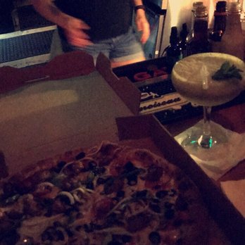Lei Low - The delicious frothy drink and THE PIZZA I GOT TO ORDER TO THE BAR AND SATISFY MY INNER NINJA TURTLE DIET - Cocktail Bars Near Me - Houston, Texas