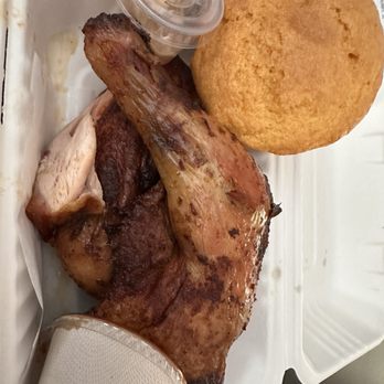 Armadillo Willy's BBQ - Half order of chicken with cornbread muffin - Barbeque Near Me - San Mateo, California