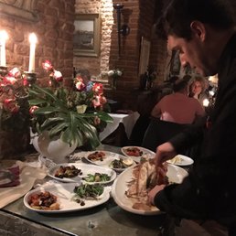 Waiter playing a Scorpio fish. Didn't have this but it looked Amazing! Waiter playing a Scorpio fish. Didn't have this but it looked Amazing!